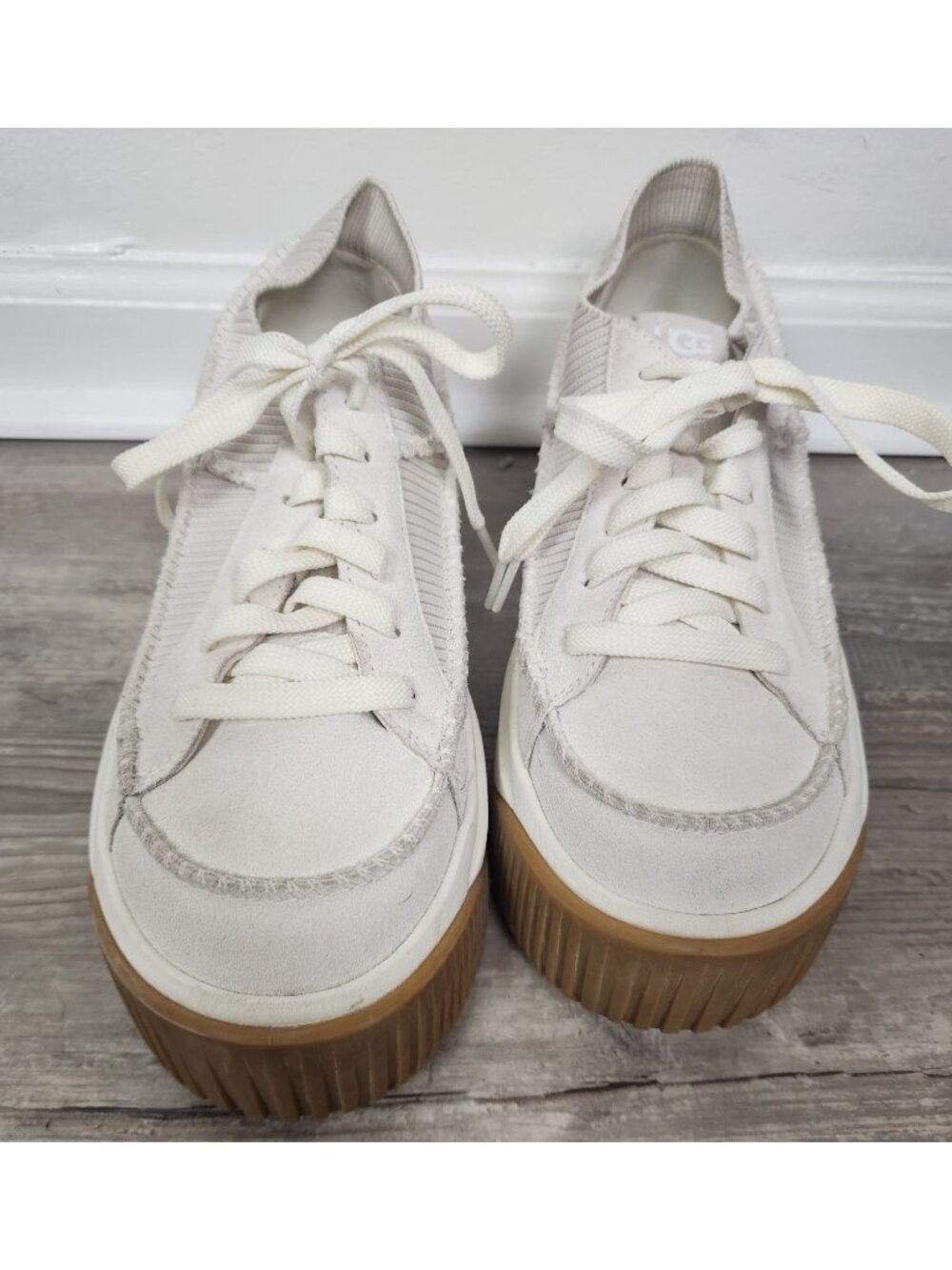 UGG Women's Sz. 7 EZ Duzzit White Lace Up Platform Sneakers - Picture 2 of 8
